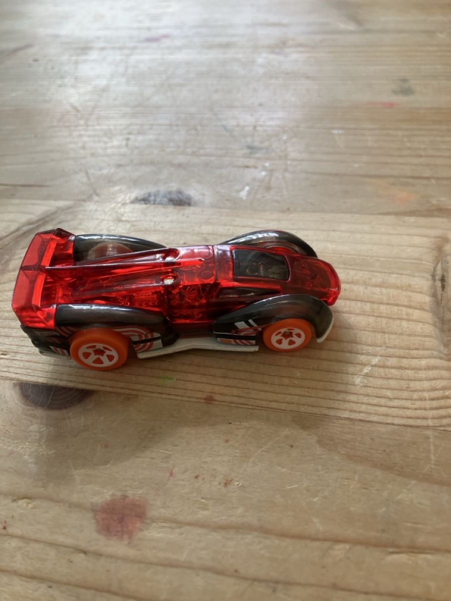 Hot Wheels Giocattoli: Spielzeugauto rot – Usato da Bern venduto da Nathalie_Simone 1