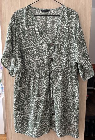 Damen Kleid Shein Blumenmuster grün Gr. S Strand 