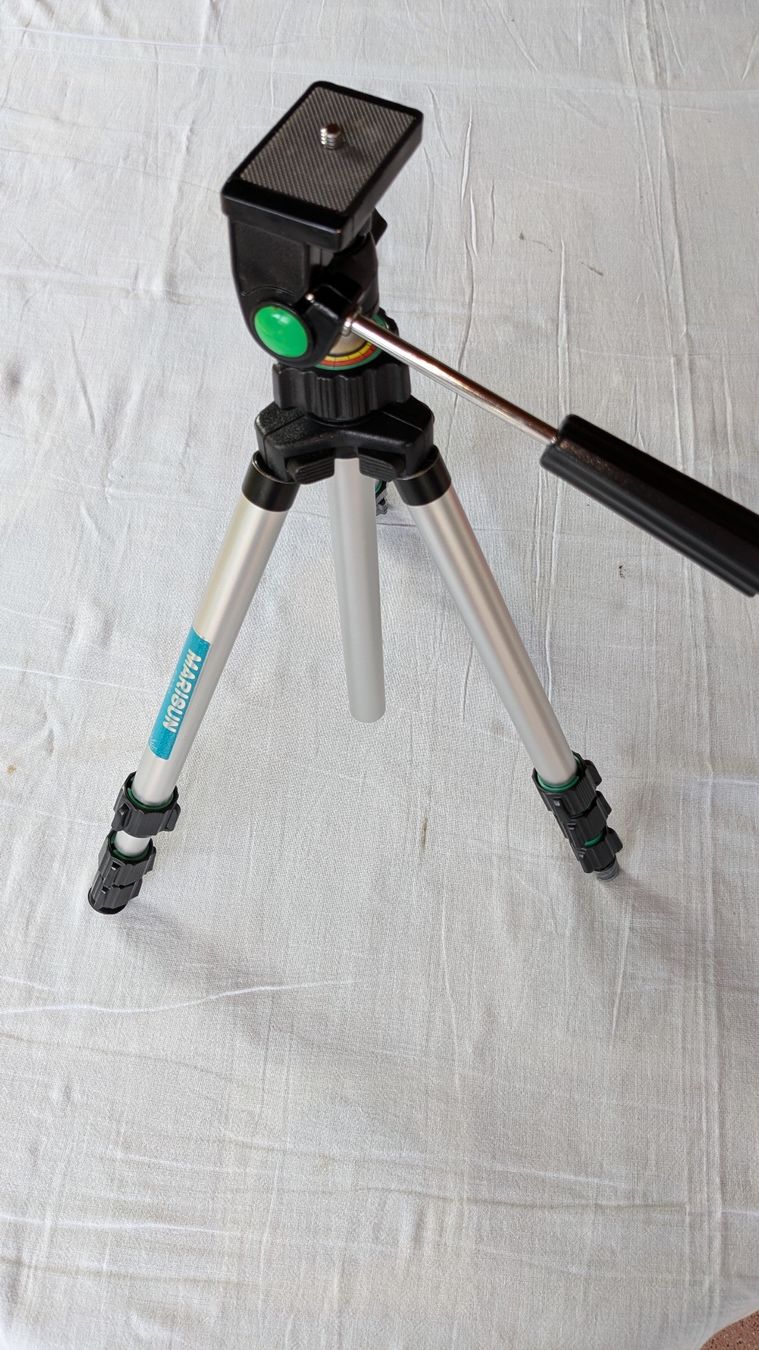 Trépieds & Accessoires: Tripod – D'occasion à Vordemwald par Argi7