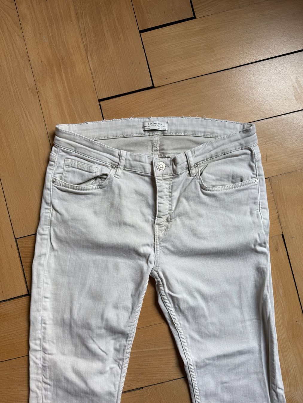 Zara Jeans: ZARA - Skinny Jeans beige 40 – Usato da Zürich venduto da Diazaio 1