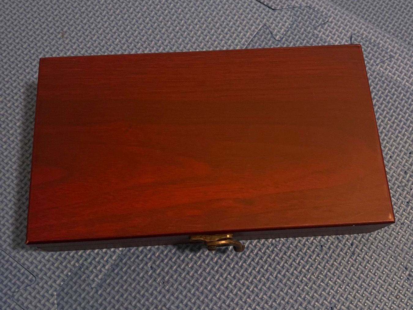Apribottiglie & Tappi per chiusura: Wein-Accessoires Set in Holzbox 5-teilig – Nuovo (secondo la descrizione) da Gossau SG venduto da schlitzerdemon