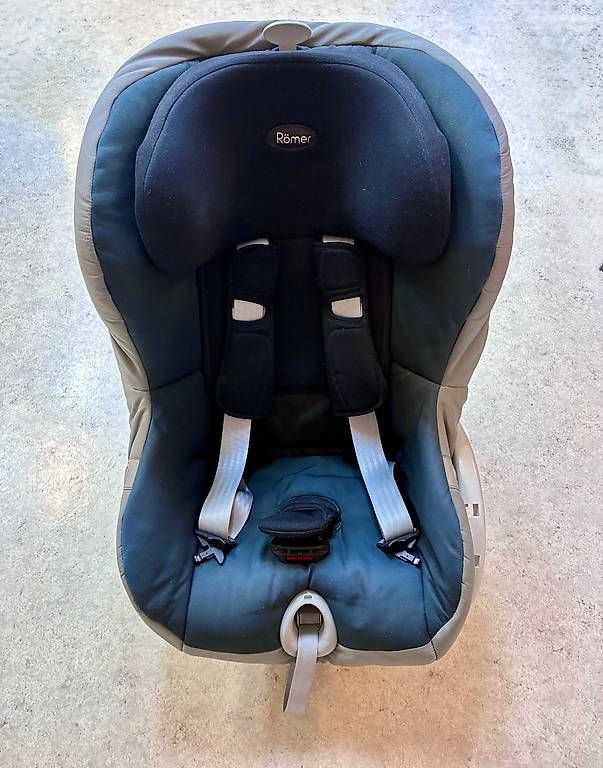 Seggiolini per auto: Kinder Autositz – Usato da Freienwil venduto da cei_x5qz 2