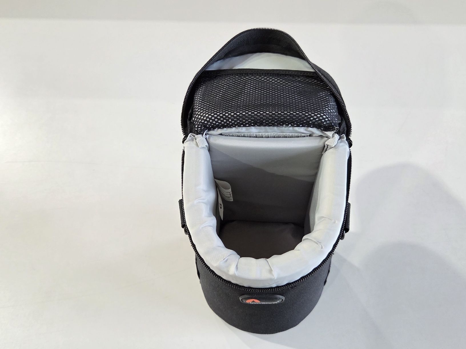 Lowepro Borse: Lowepro Lens Case 11x18 cm – Usato da Rotkreuz venduto da vabu33 1