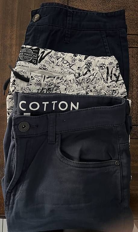 Pantaloni: Pantaloni corti ragazzi  – Usato da Viganello venduto da bia_x25w 2