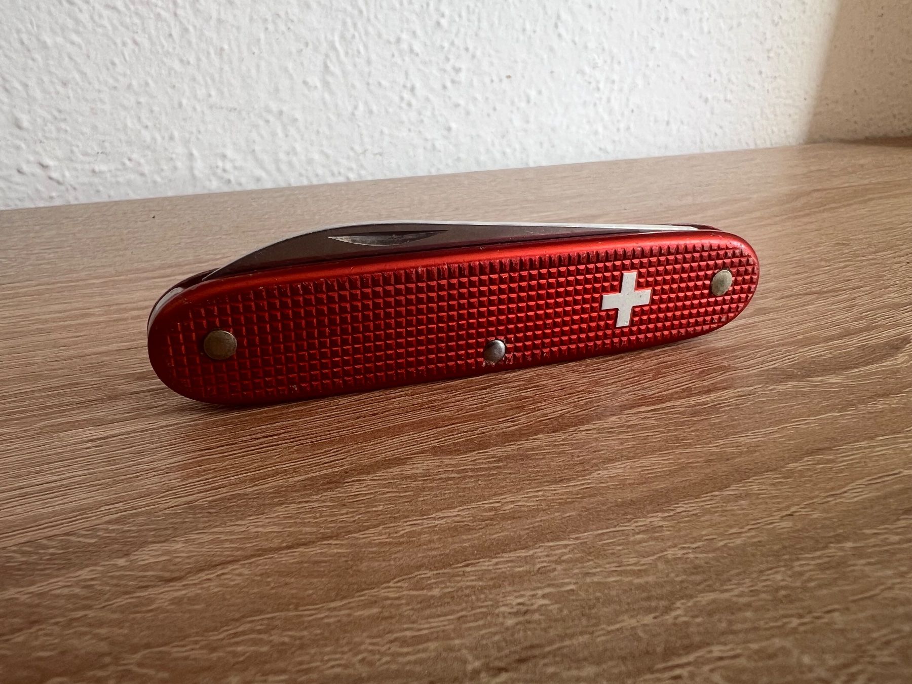 Victorinox Coltelli tascabile: Taschenmesser Alu rot Victorinox – Usato da frauenfeld venduto da pipi018