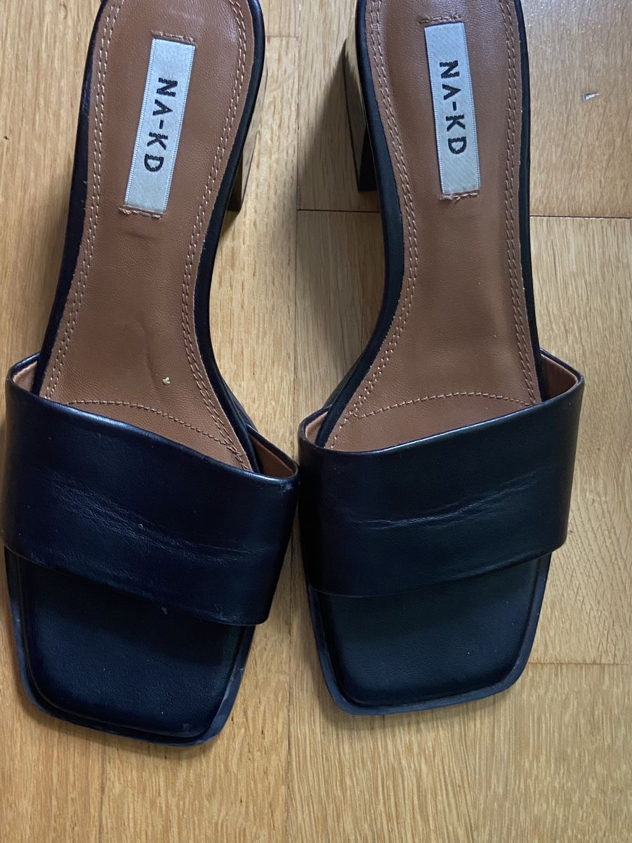 Scarpe da donna: NA-KD Pantoletten Schwarz, Gr. 37! – Nuovo (secondo la descrizione) da Zürich venduto da cas_x6pw 3