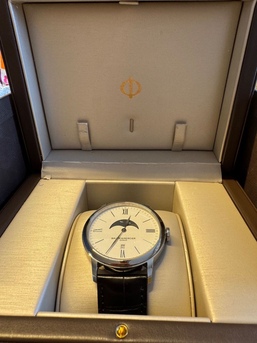 Baume & Mercier Orologi: Baume & Mercier  Classima 40 mm Quartz Phase de Luner Acier – Usato da Luzern venduto da gilmerus 1