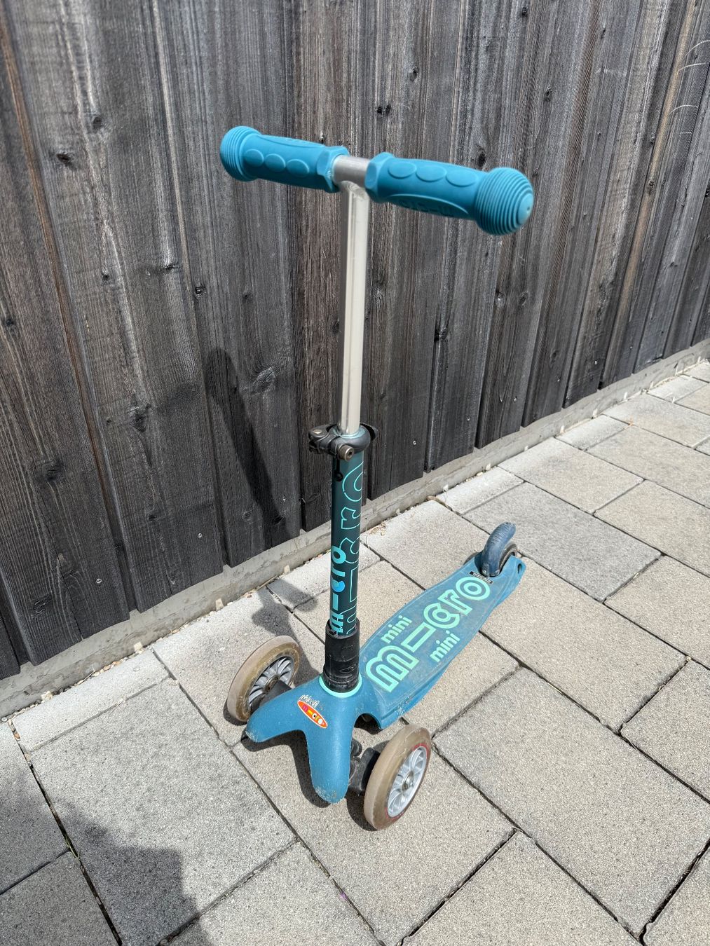 Micro Kickboard: Mirco mini Scooter – Gebraucht aus Wiezikon b.Sirnach von cma_bn2j