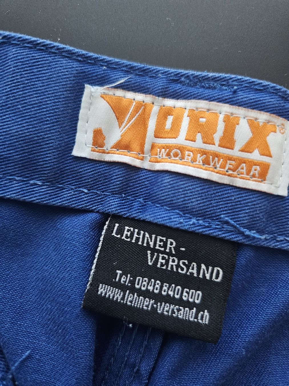 Pantaloni: Orix Arbeits-Shorts mit verstellbarem Bund – Usato da Zürich venduto da sla_8krg 1