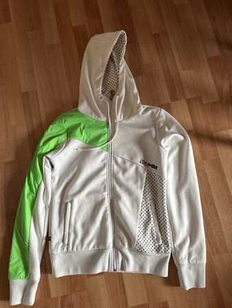 Volcom Hoodie, Grösse S, einf. Brustweite 48 cm