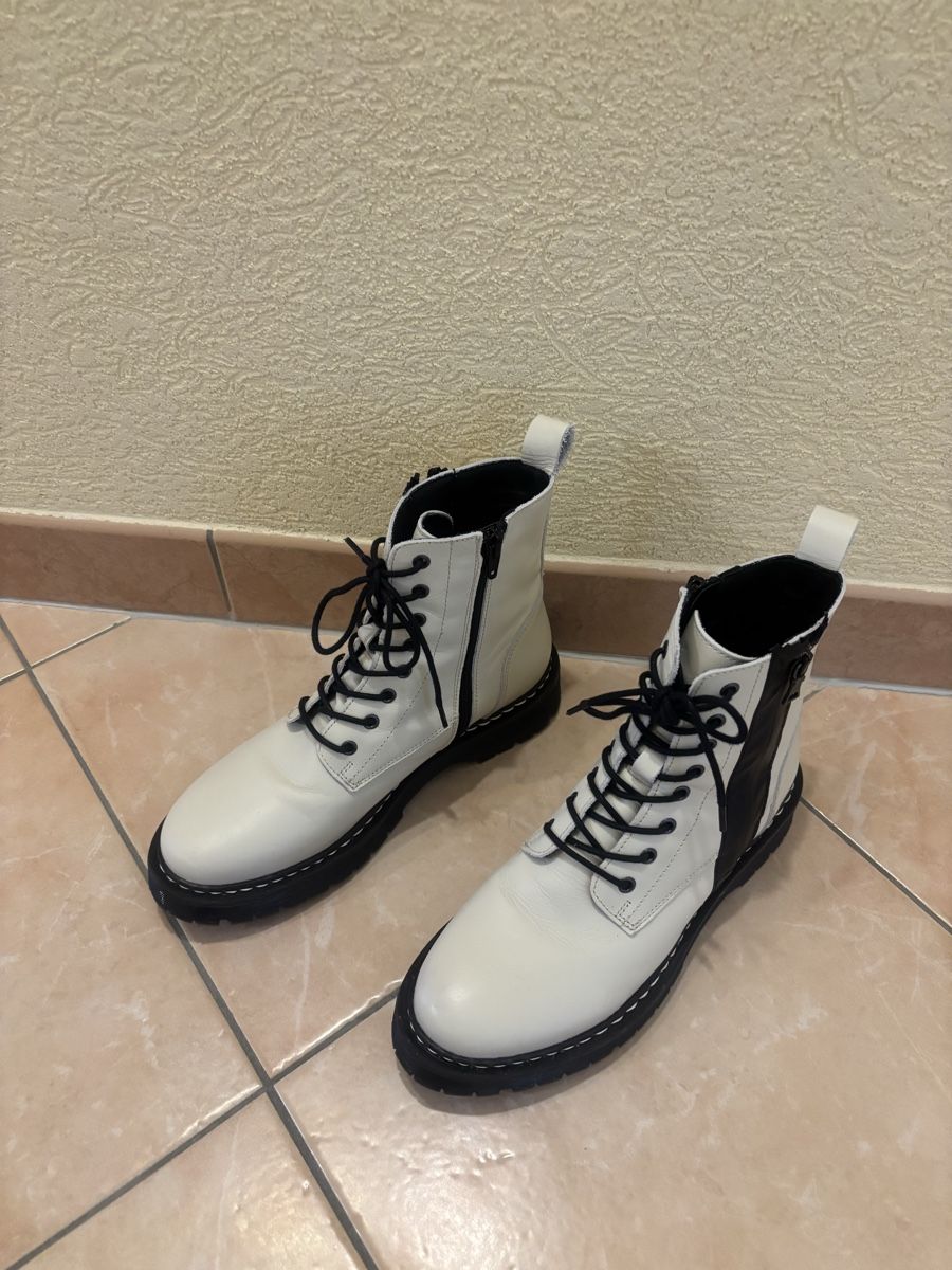 Damenschuhe: Bottines tendances – Neu (gemäss Beschreibung) aus Attalens von roronana 1