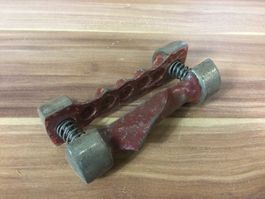 Antikes Kraftgerät Sandow’s für Hom Gym für die Hände