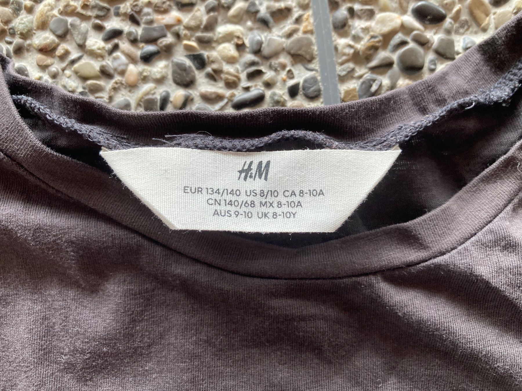 H&M Camicette, T-shirt & Top: T-Shirt mit Einhorn, Gr. 134/140 – Usato da Aetingen venduto da Nadinsky 1