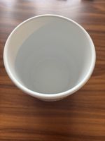 Blumentopf Keramik weiss gemustert guter Zustand