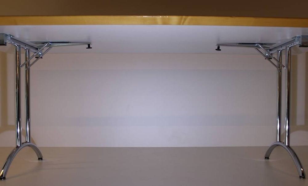 Tische: 20 große, stabile Klapptische 2 m x 1 Preis pro Tisch ⚠️ – Gebraucht aus Beromünster von VSNC 7