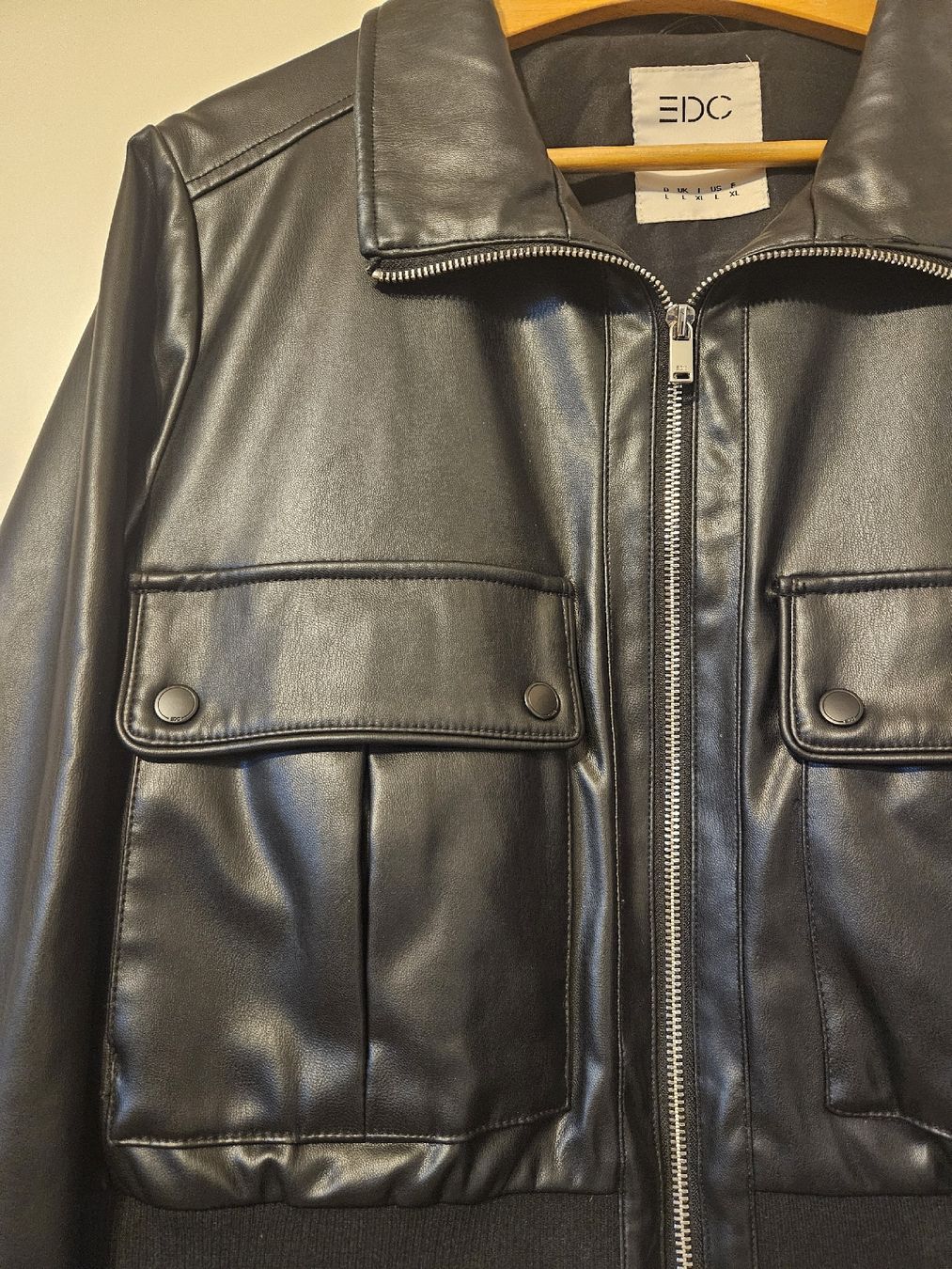 Esprit Giacche: [Neu] Esprit Kunstlederjacke – Nuovo (secondo la descrizione) da Dietlikon venduto da kon_2d9n 2