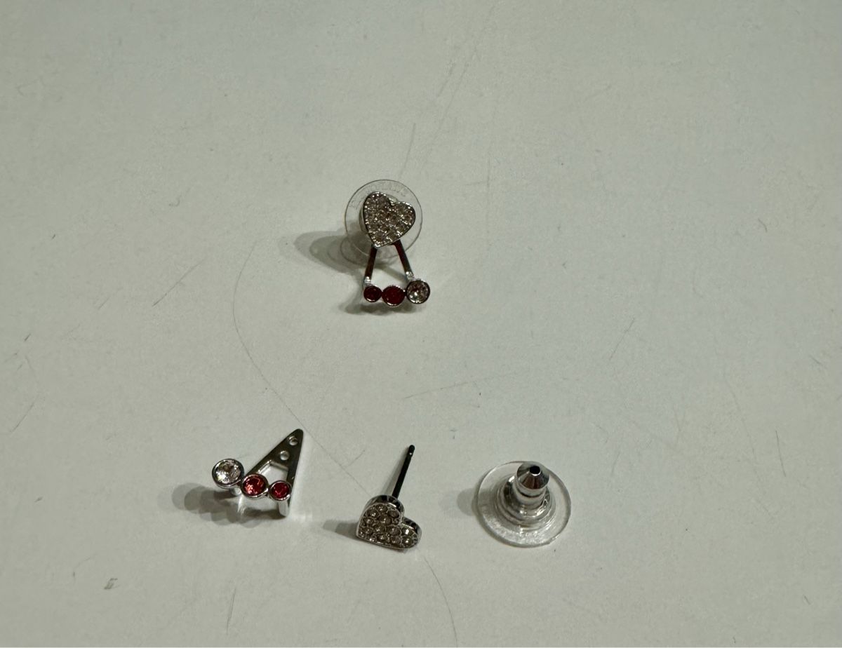 Swarovski Orecchini pendenti & Orecchini a lobo: Swarovski Ohrringe Herz, neuwertig – Nuovo (secondo la descrizione) da Wil ZH venduto da spuehler1410 1