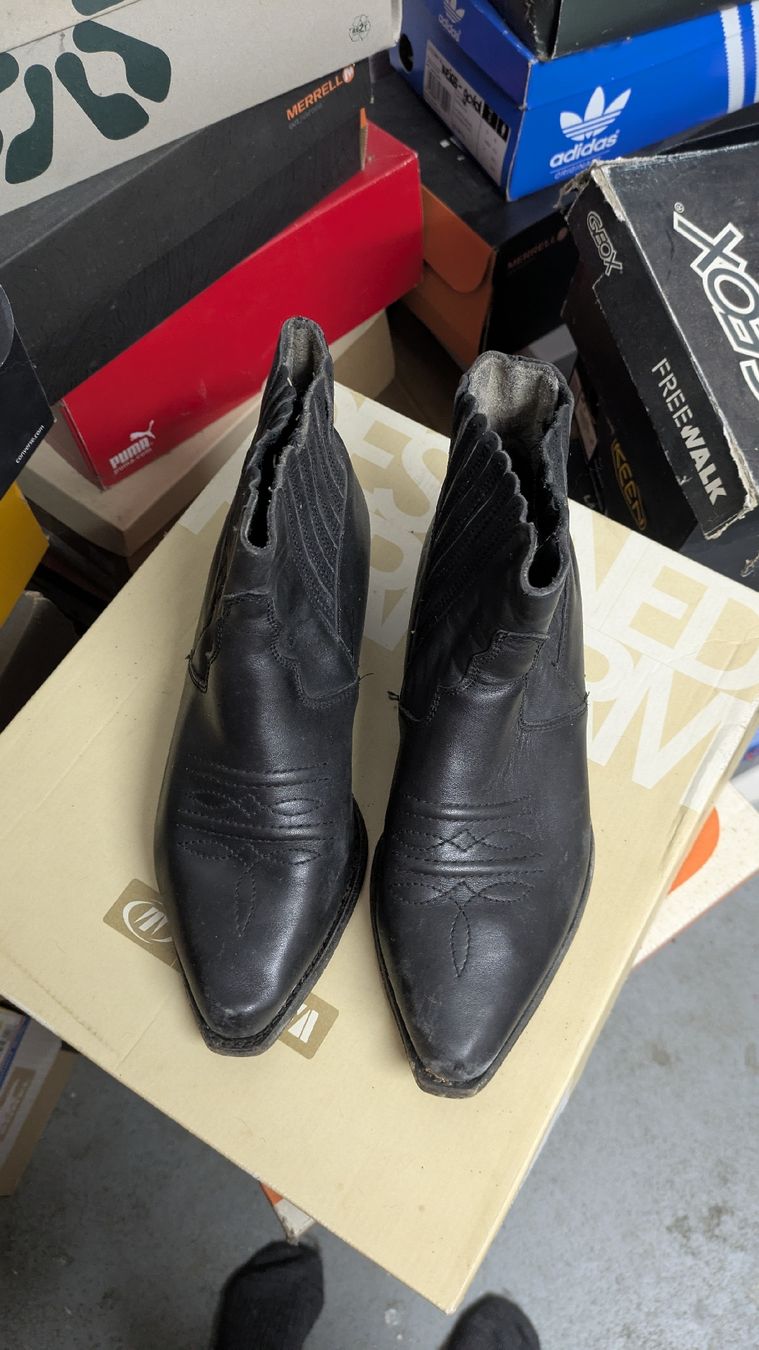 Scarpe da uomo: Stiefeletten schwarz leder – Usato da Morgarten venduto da rra_jvw7 2