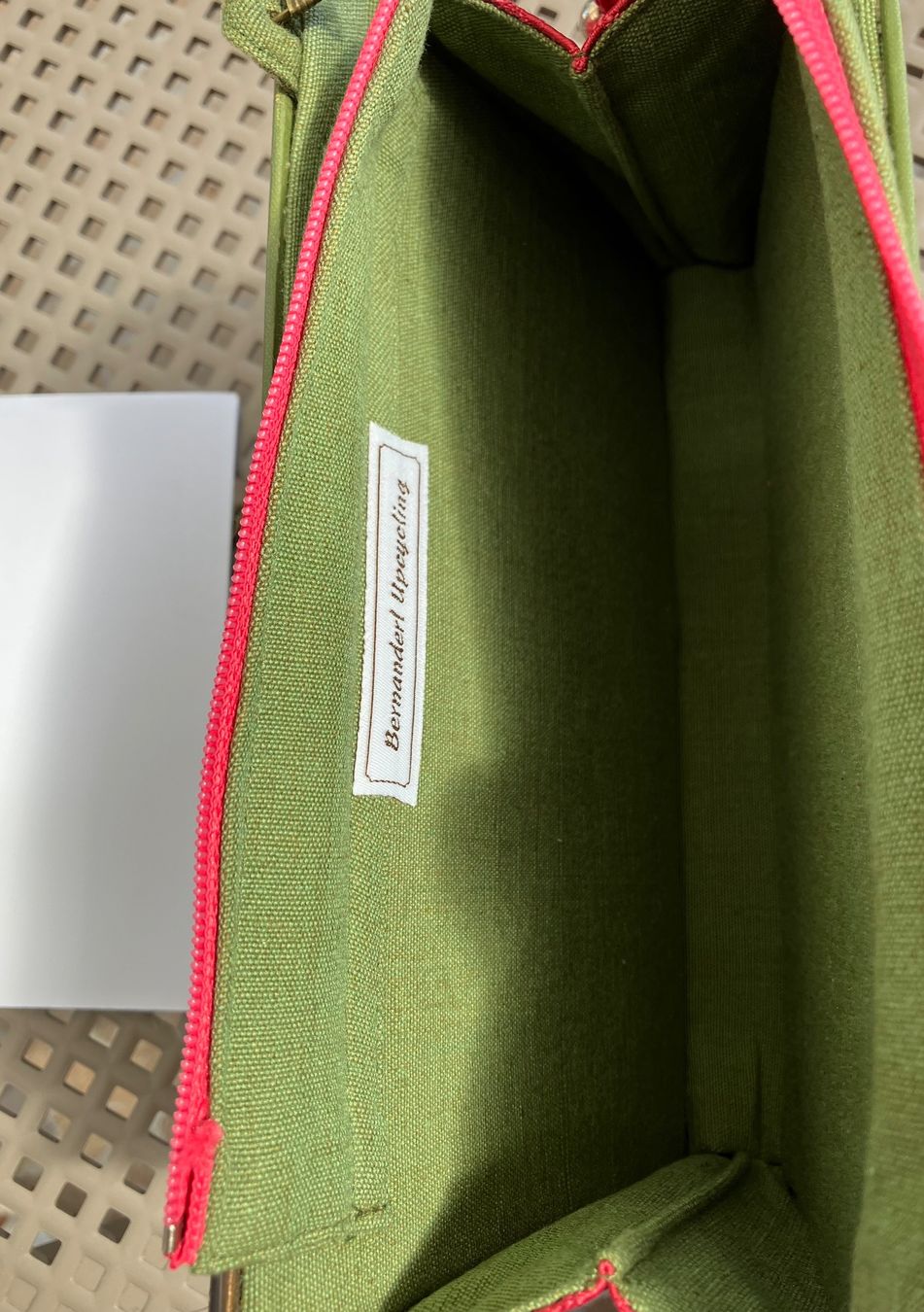 Sacs femmes: Bernanderl Tasche aus Buch – Neuf (Voir description) à Unterägeri par Jutka_04 2