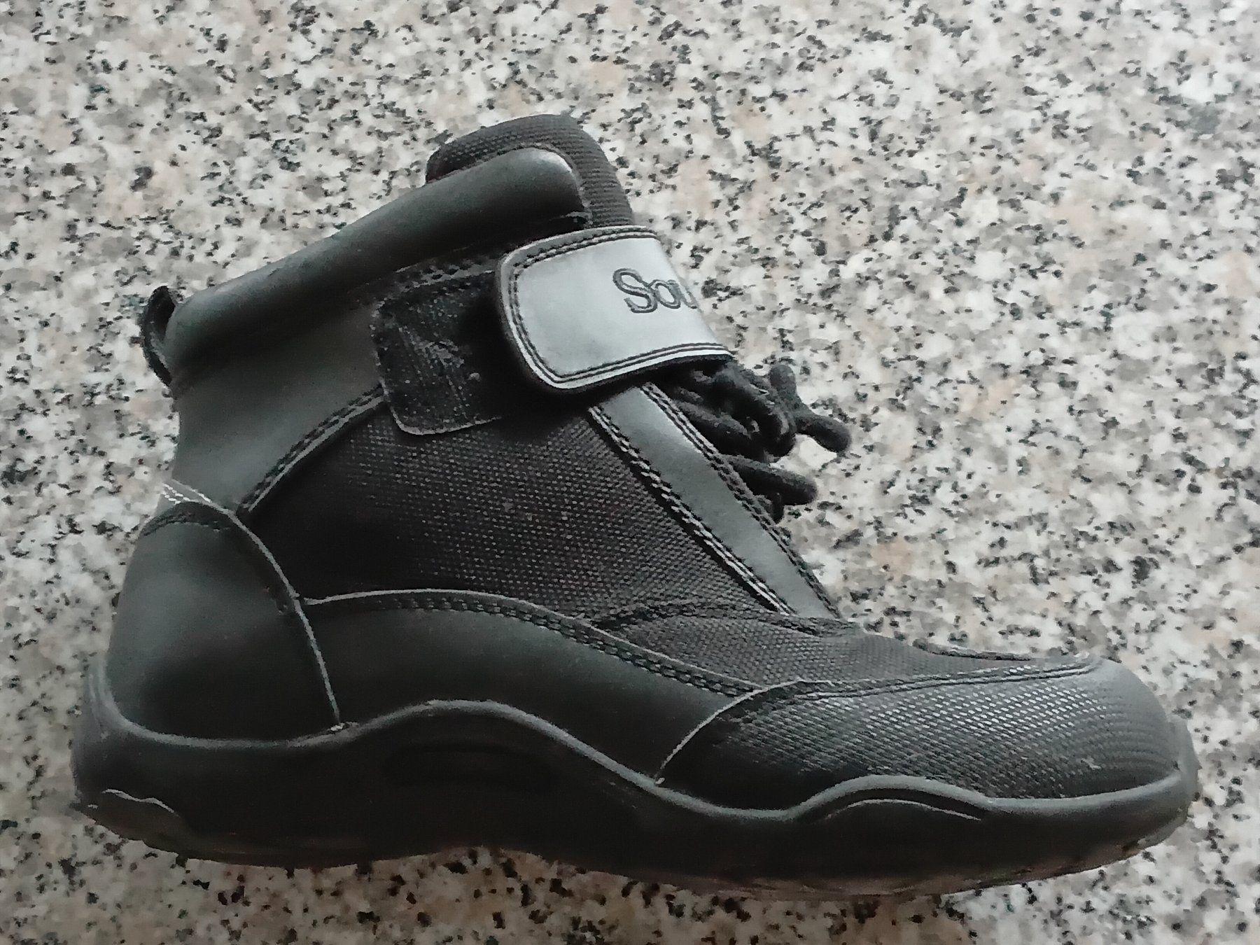 Scarpe da uomo: Motorradstiefel Kinder – Usato da Hittnau venduto da Reneboeni