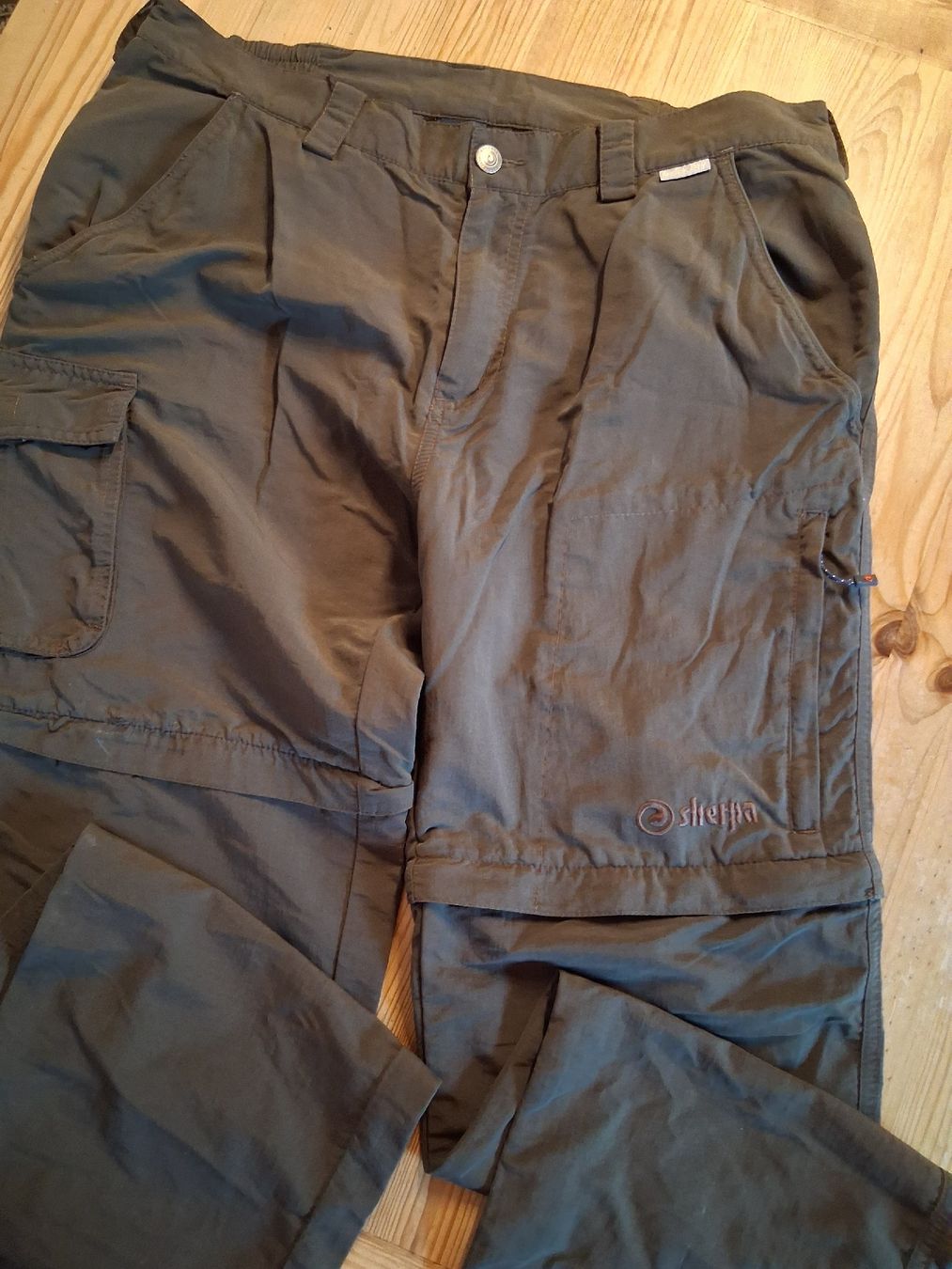 Sherpa Hosen: Sherpa Freizeithose M – Gebraucht aus Brittnau von Gismo2012