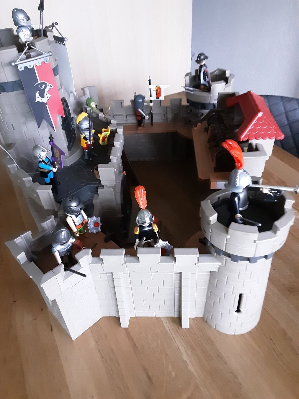 Playmobil Spielzeuge: Playmobil Ritterburg – Gebraucht aus Unterägeri von KRD7 3