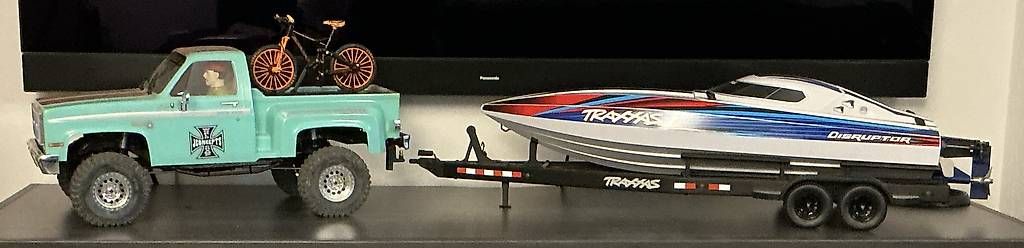 Axial Modellismo RC: Axial Scx III mit Trailer und Boot – Usato da Rohrbachgraben venduto da sxm_l8y7