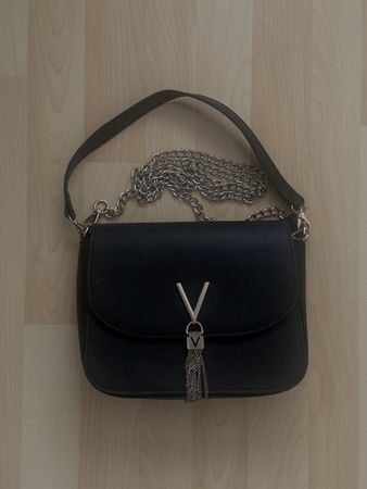 Valentino Handdtasche mit kurzem und langen Riemen
