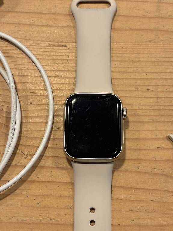 Smartwatch: Apple Watch SE (GPS) (2.Generation) – Usato da Muhen venduto da nelxley 3