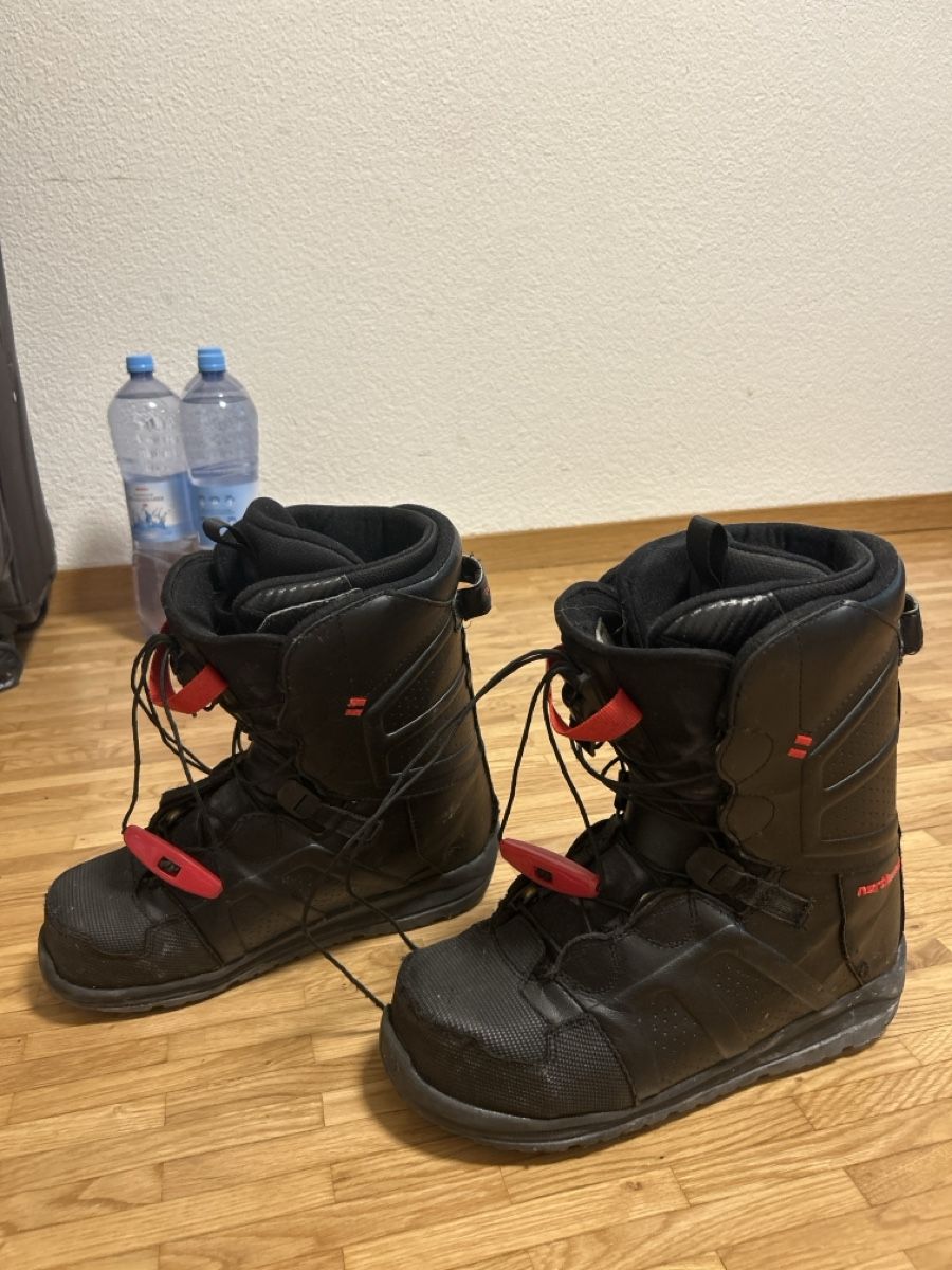 Northwave Scarpe da uomo: Northwave snowboard boots size 42 – Usato da Zürich venduto da ste_q9hn 3
