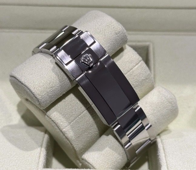 Rolex Orologi: GMT MASTER II BLACK FULL-SET 2008 – Usato da Les Avanchets venduto da luc_5qgm 1
