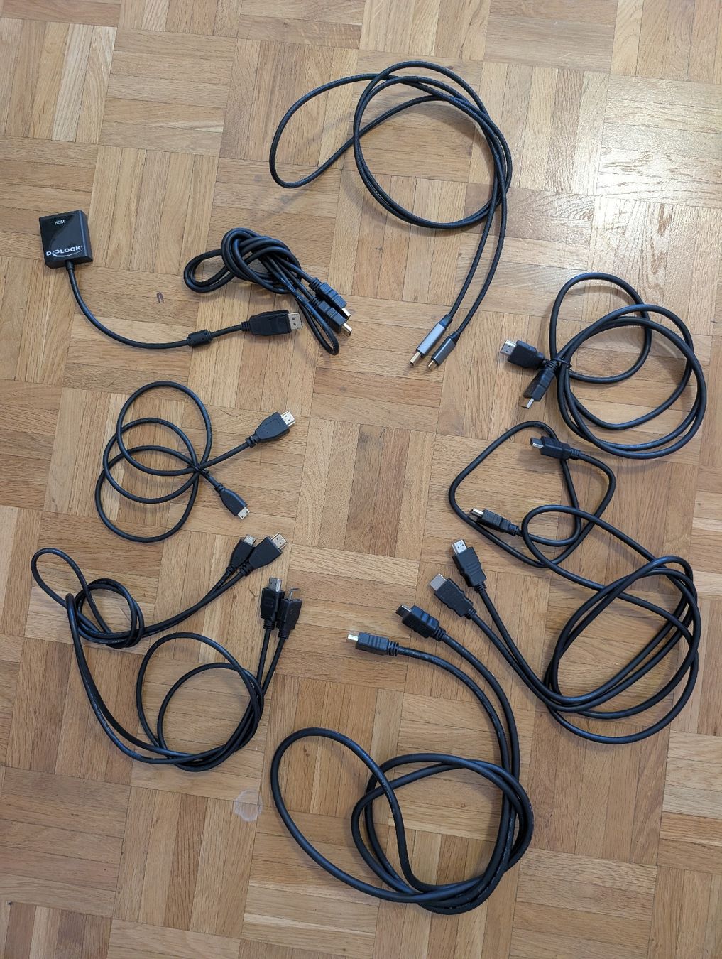 Câbles: Diverse Hdmi Kabel – D'occasion à Roggwil BE par MA-4900