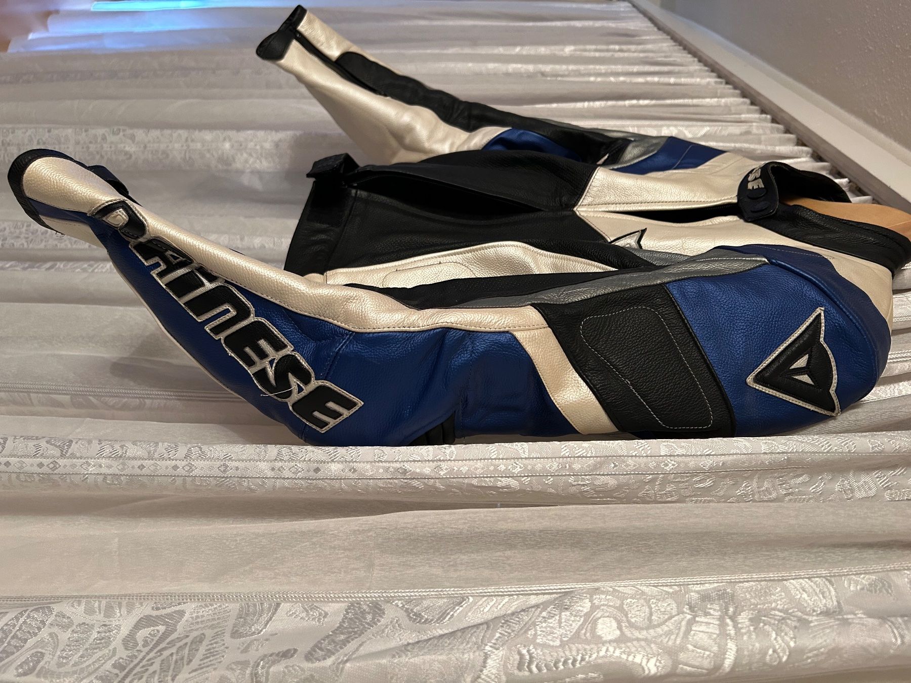 Completi, tute sportive e funzionali: Dainese Lederkombi Gr 46 – Usato da Affoltern am Albis venduto da Swissdevil78 2