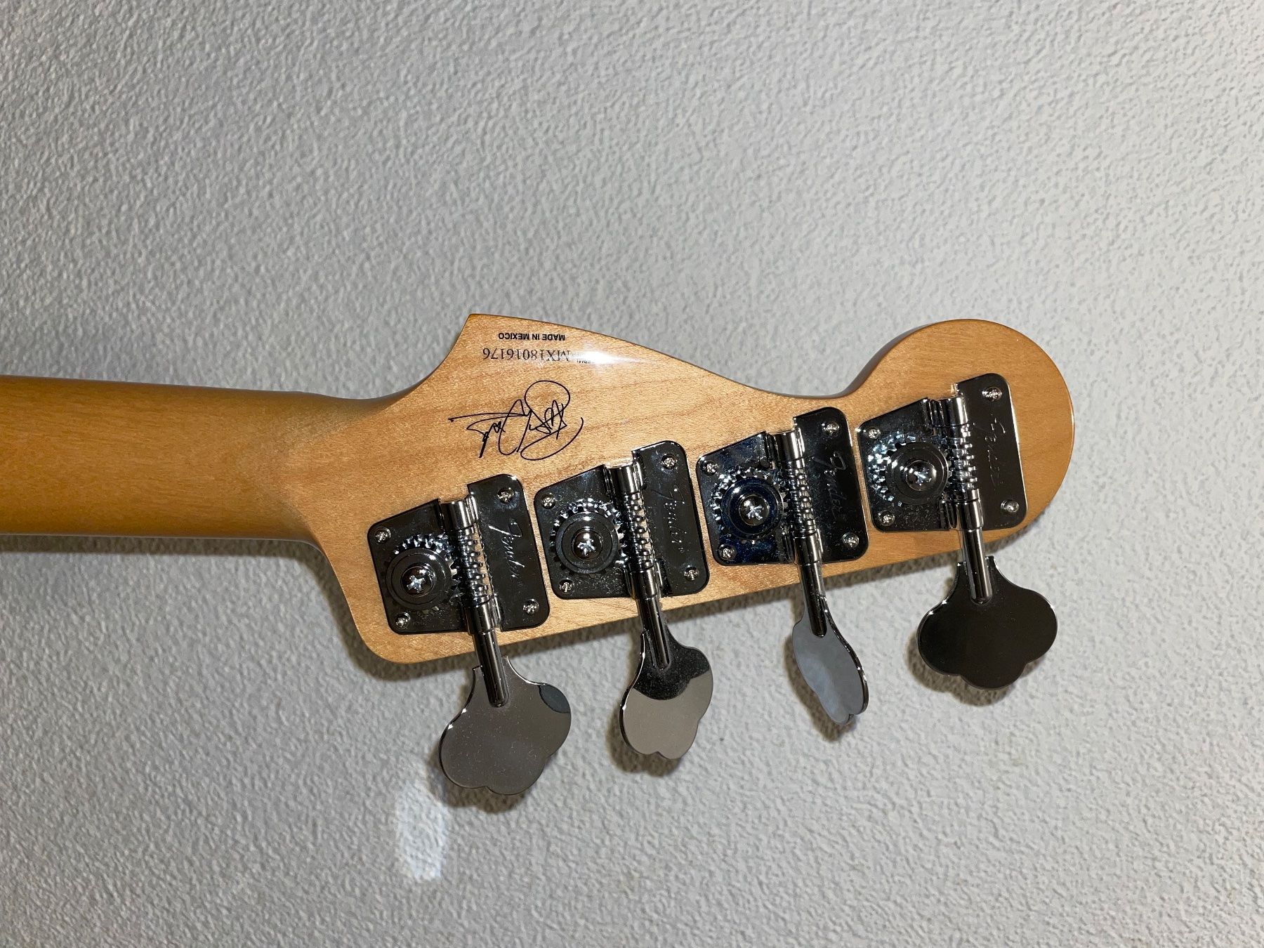 Fender Strumenti musicali: Fender Precision Bass Roger Waters – Usato da Zürich venduto da ani_p75v 3