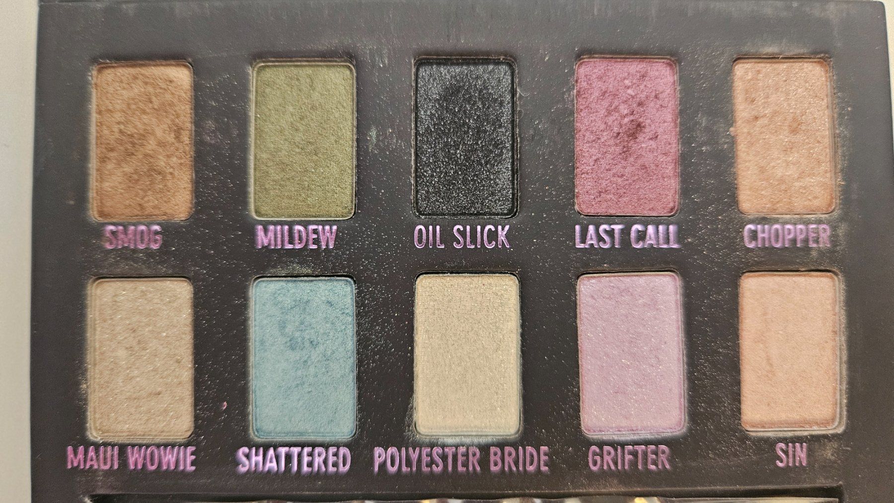 Urban Decay Maquillage: Palette Urban Decay – D'occasion à Neyruz FR par Sourimousse