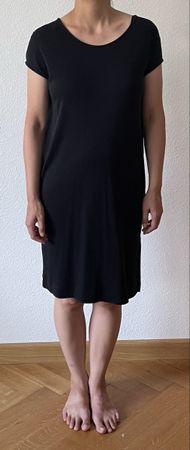 Hübsches schwarzes Kleid von Beaumont Organic in Grösse S