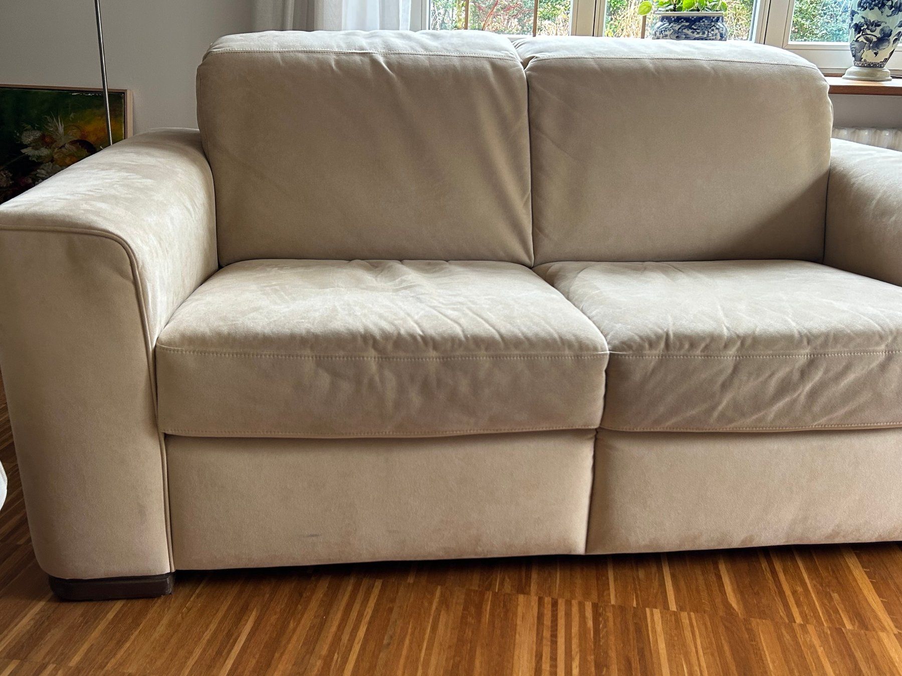 Natuzzi Divani: Sofa Alcantara Farbe sand – Usato da Winterthur venduto da eherundweg