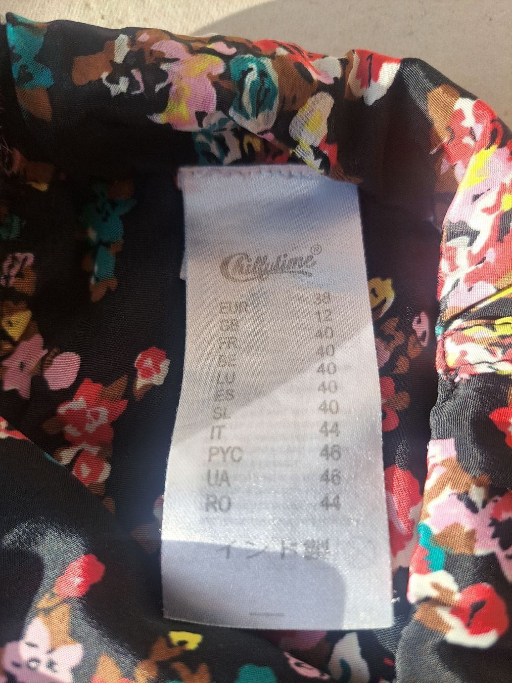 Pantaloni: Pantalon floral Taille M – Nuovo (secondo la descrizione) da Moutier venduto da cel_9ffk 3