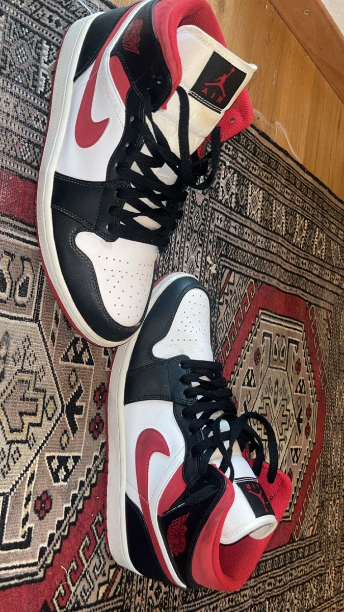 Jordan Herrenschuhe: 2 paar sneaker – Gebraucht aus Buchs AG von dim_6c9l 3