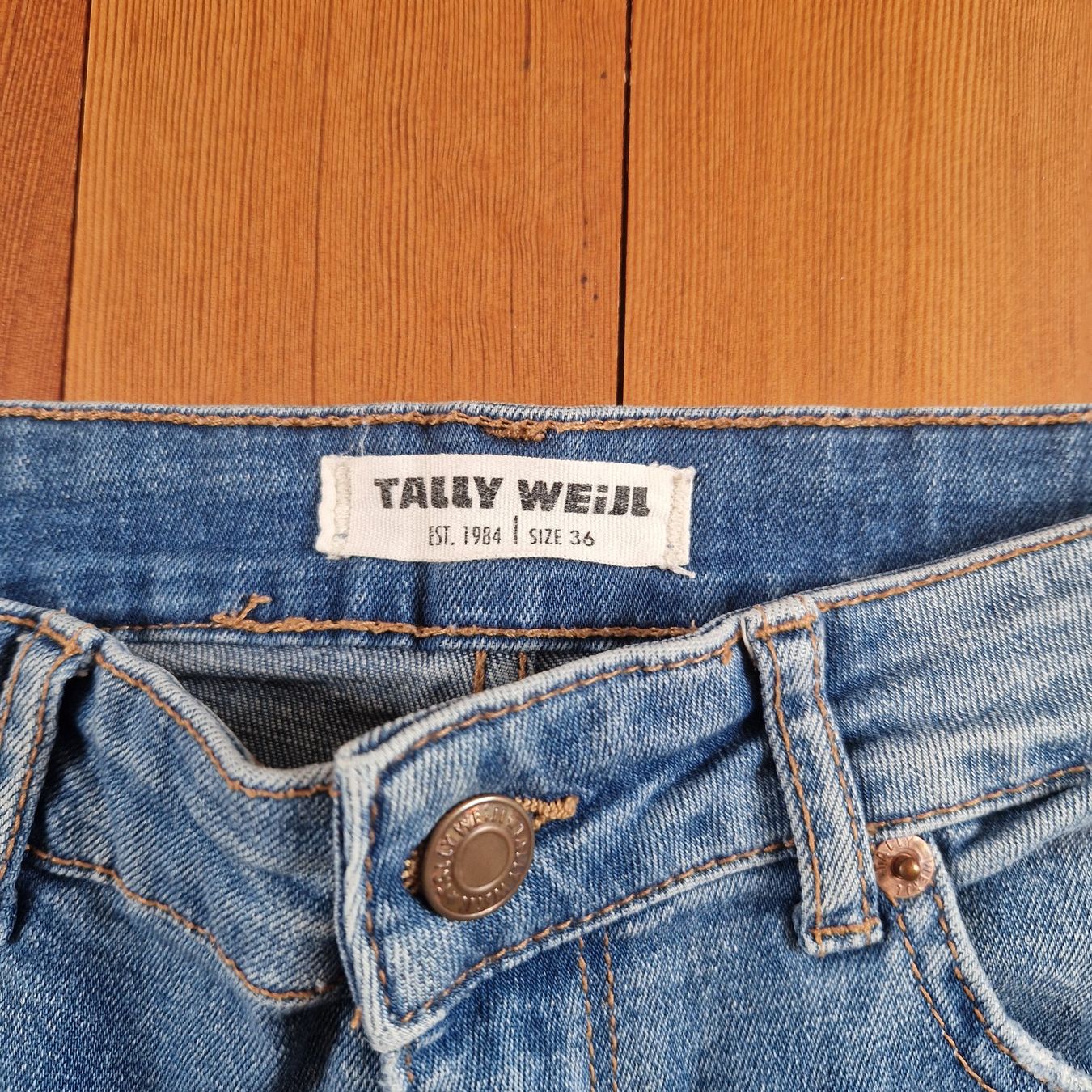 Tally Weijl Jeans: Shorts Gr. 36 von Tally Weijl – Gebraucht aus Muttenz von bebbi523 1