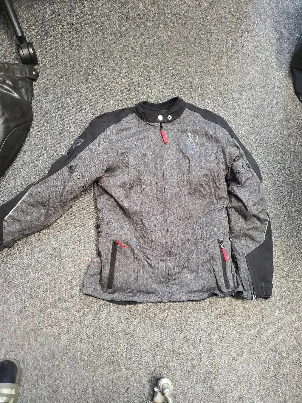 Giacche: Motorradjacke Damen – Usato da Holziken venduto da Bigbuddha