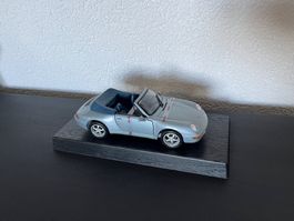 Porsche 911 Carrera Cabriolet 1994 1:18