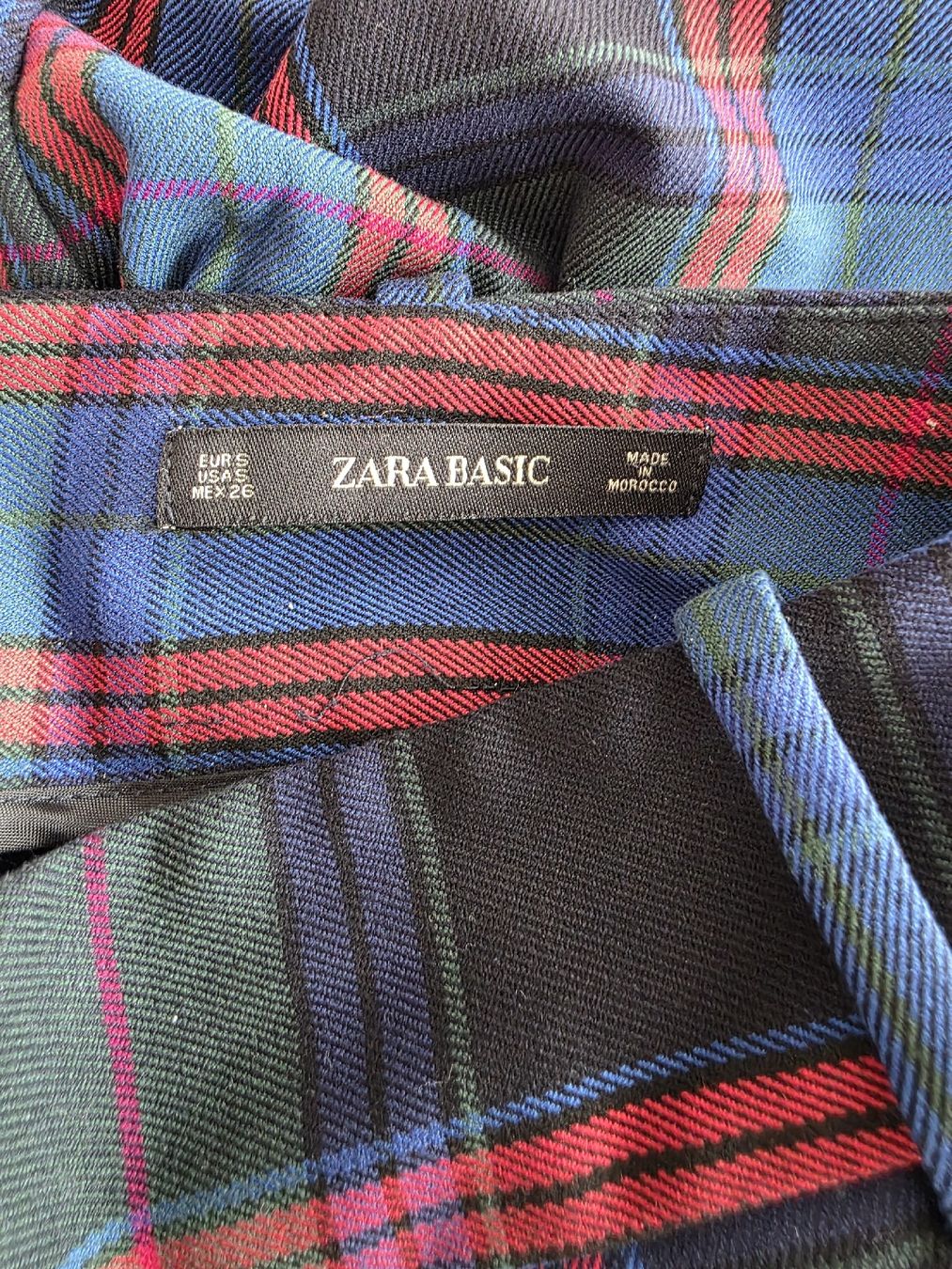 Zara Gonne: ZARA Rock Karomuster, Grösse S, mit Gürtel  – Nuovo (secondo la descrizione) da St Gallen venduto da vir_5kgt 1