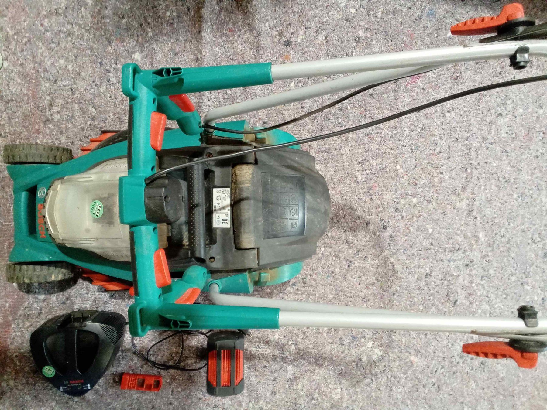 Bosch Tagliaerba: Bosch Rotak 37 – Usato da Nyon venduto da atelier_nyon