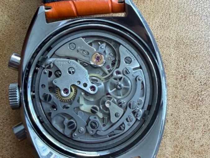 Lemania Uhren: Chronographe Lemania vintage 1970 – Gebraucht aus La Chaux-de-Fonds von JUVAL_Horlogerie 3