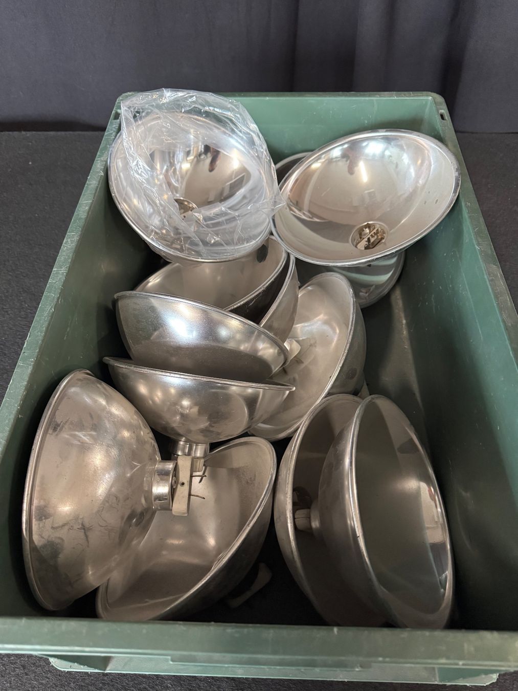 Lampade: Par 64 Reflektoren zu Verkaufen – Usato da Urtenen-Schönbühl venduto da nuancegmbh