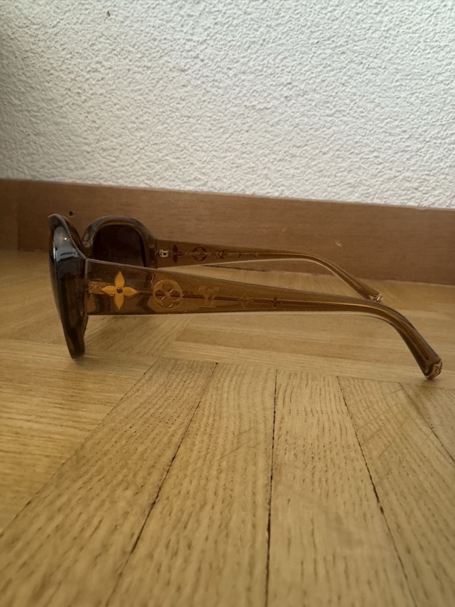 Louis Vuitton Occhiali & Lenti: Lunettes de soleil Louis Vuitton – Usato da Genève venduto da Cindylou.01 2