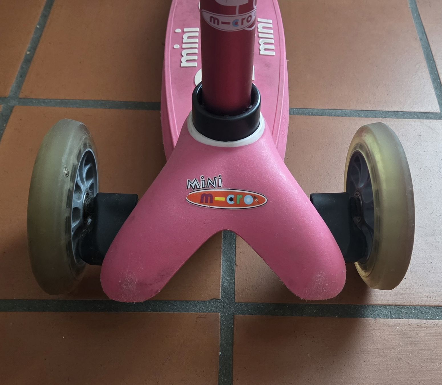 Micro Kickboard: Kickroller Micro Mini Deluxe pink mit Klingel – Usato da Ettingen venduto da ssc_dsr2 4