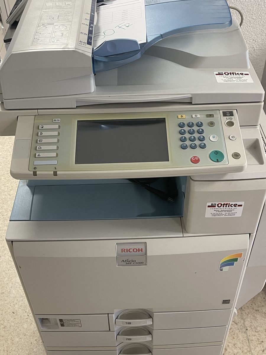 Ricoh Fotocopiatrici: Ricoh Aficio MP C3300 Farbdrucker – Usato da Wängi venduto da Bmo
