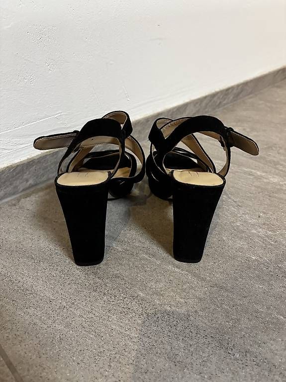 Scarpe da donna: High Heels schwarz – Usato da Malix venduto da sar_7wjr 2